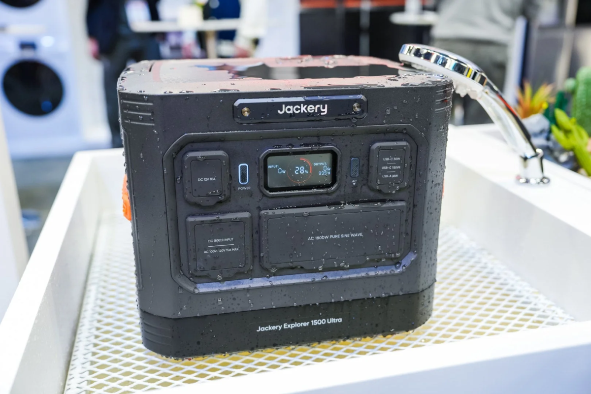 Jackery Portable Power Station 1500 Ultra