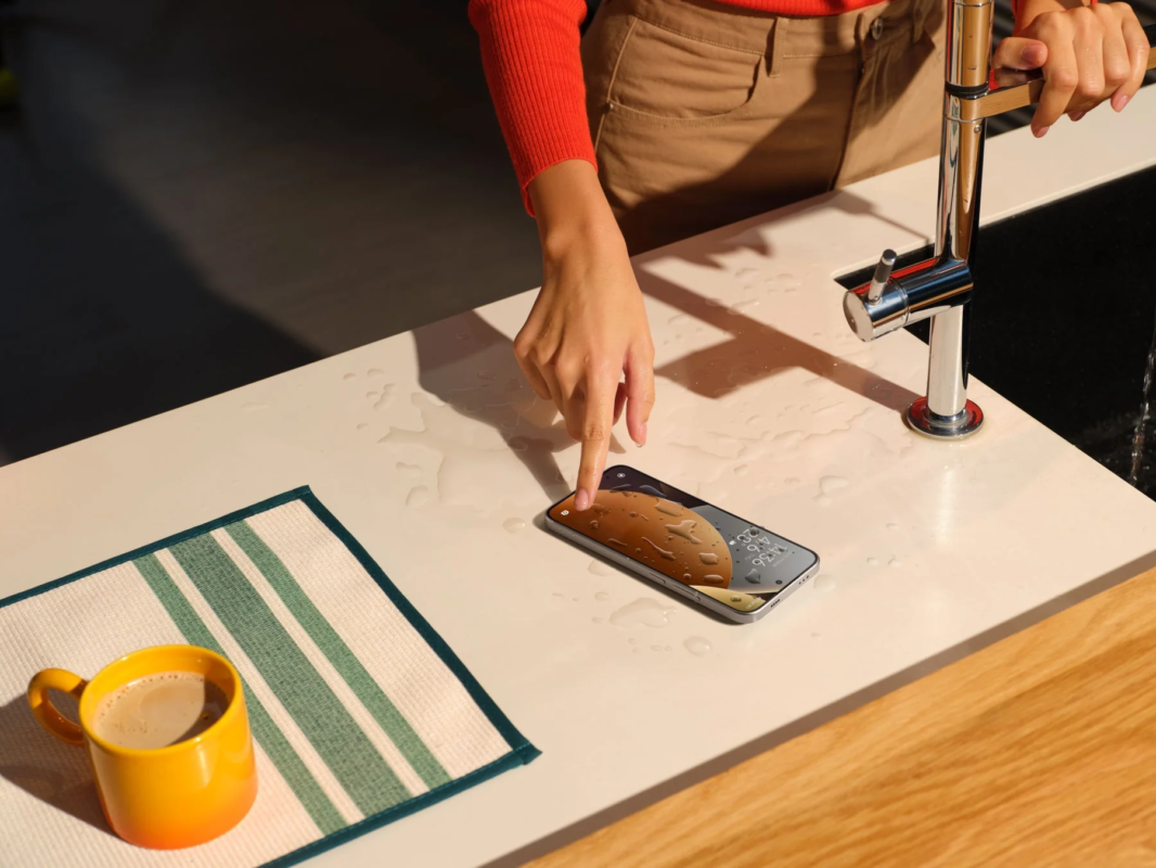 Water-resistant Smartphone