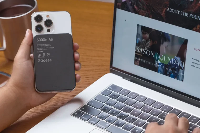 No need to insert cables or check orientation