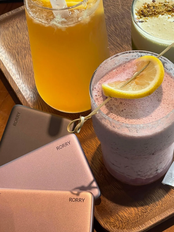 Drinks and RORRY mobile batteries on a tray