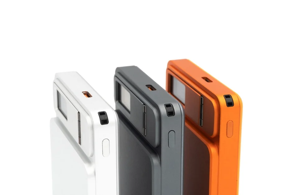 Three color options for the electronic device