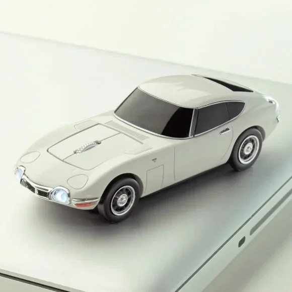 TOYOTA 2000GT mouse on a laptop with illuminated headlights