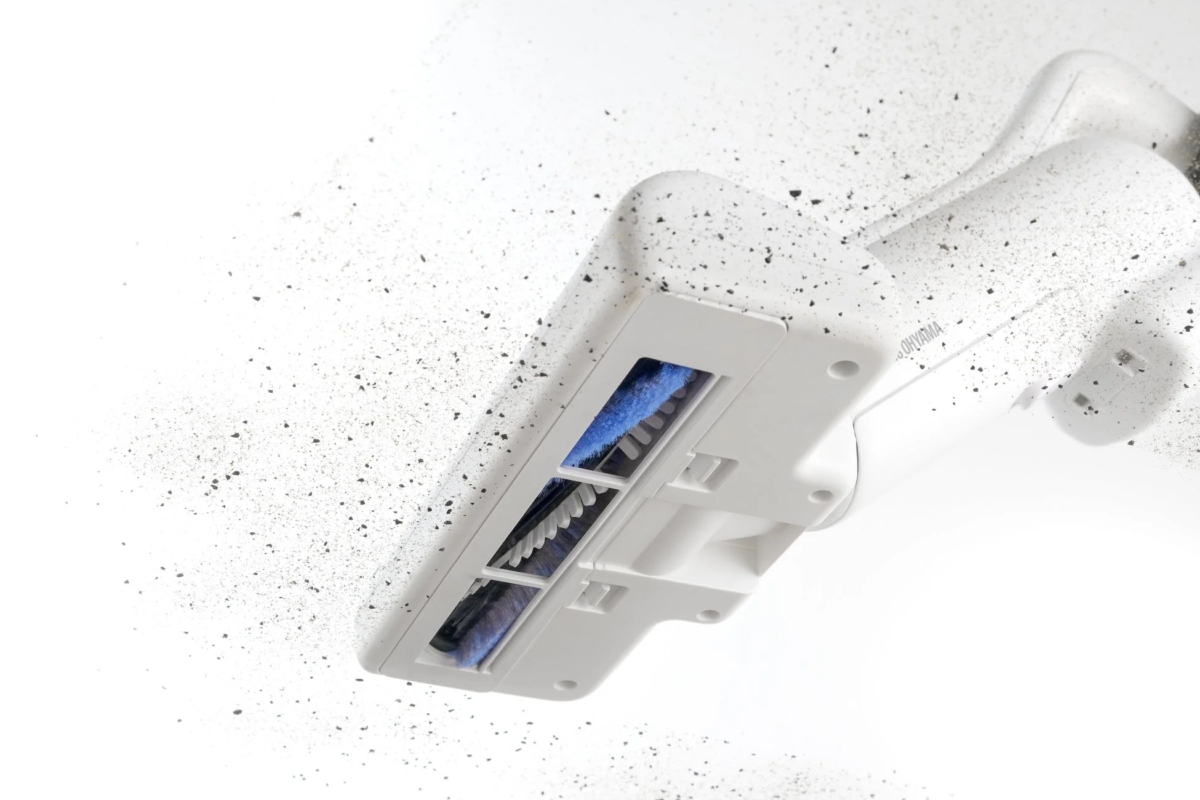 Close-up of the cleaner's powerful suction and beating action