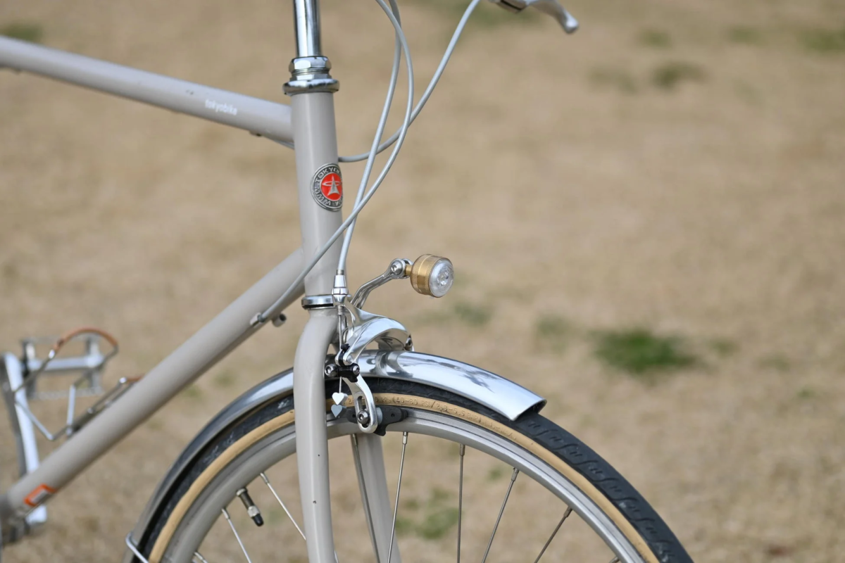 Front Light on a Tokyobike