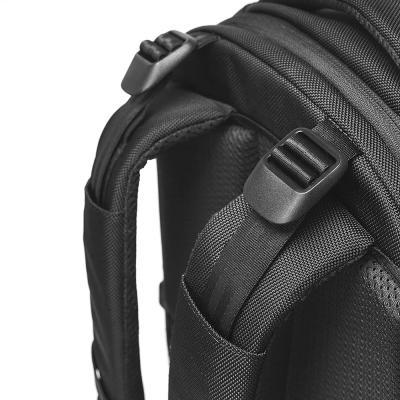 Shoulder harness detail of Incase Tracks Expansion Backpack