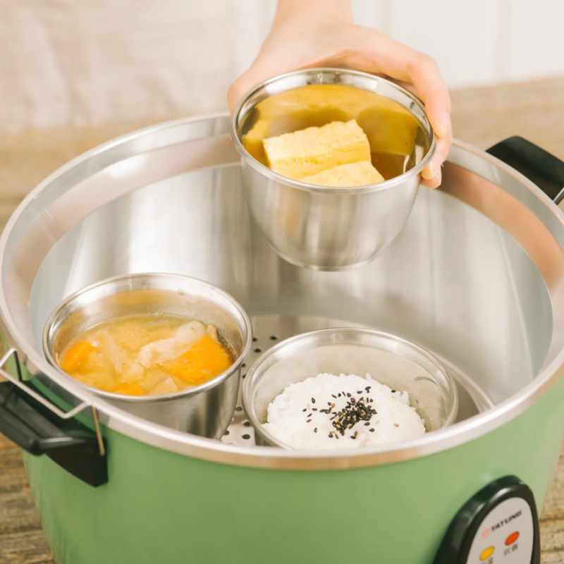 Tatung Electric Pot preparing multiple dishes