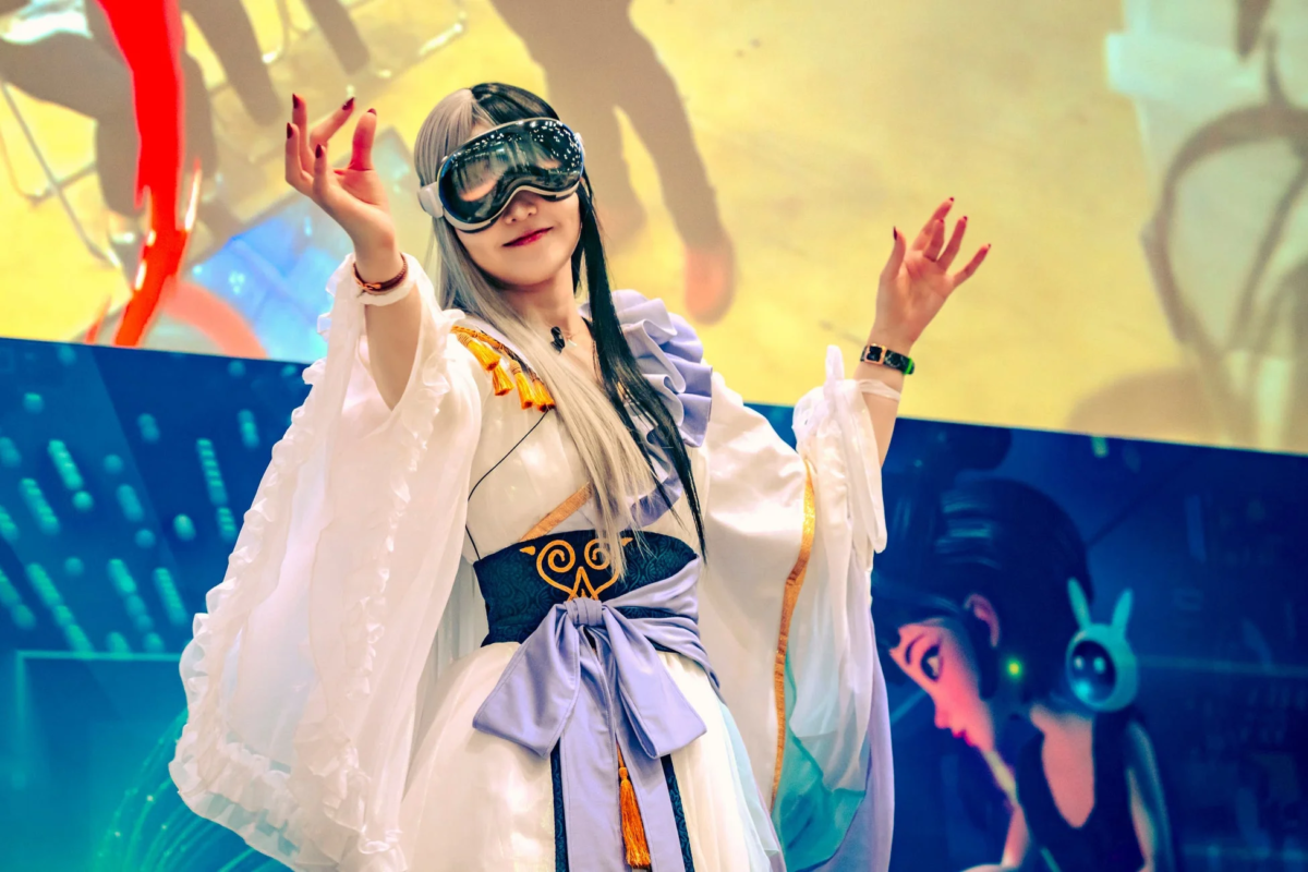 Aimi Sekiguchi's XR Art Performance