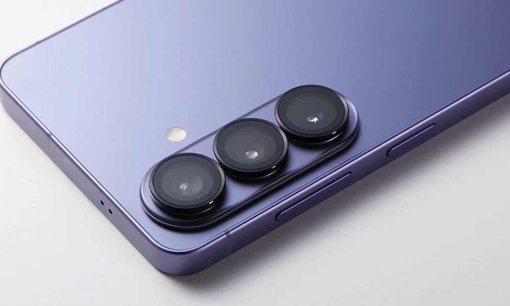 CAMERA LENS COVER on Galaxy S26