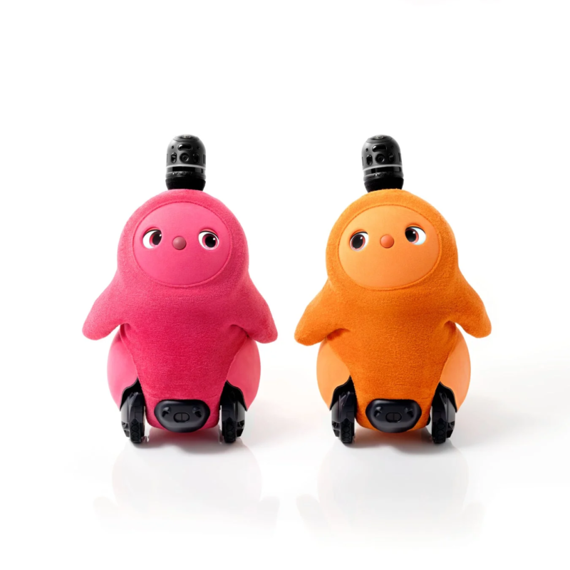 LOVOT 3.0 Ruby and Amber