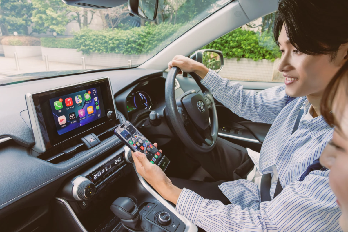 Wireless CarPlay in Toyota car