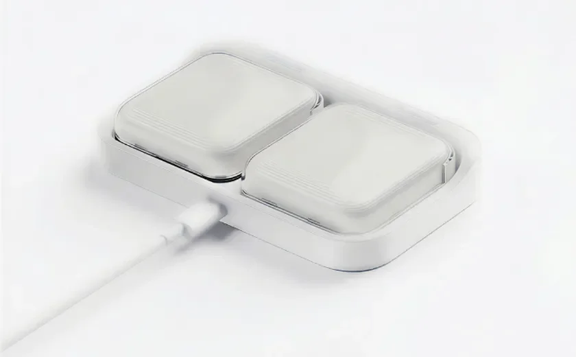 Two units simultaneously stockable in the charging base