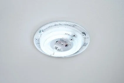 Fluorescent Lamp Fixture