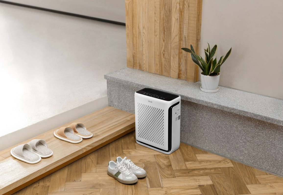 Air Purifier in Entryway