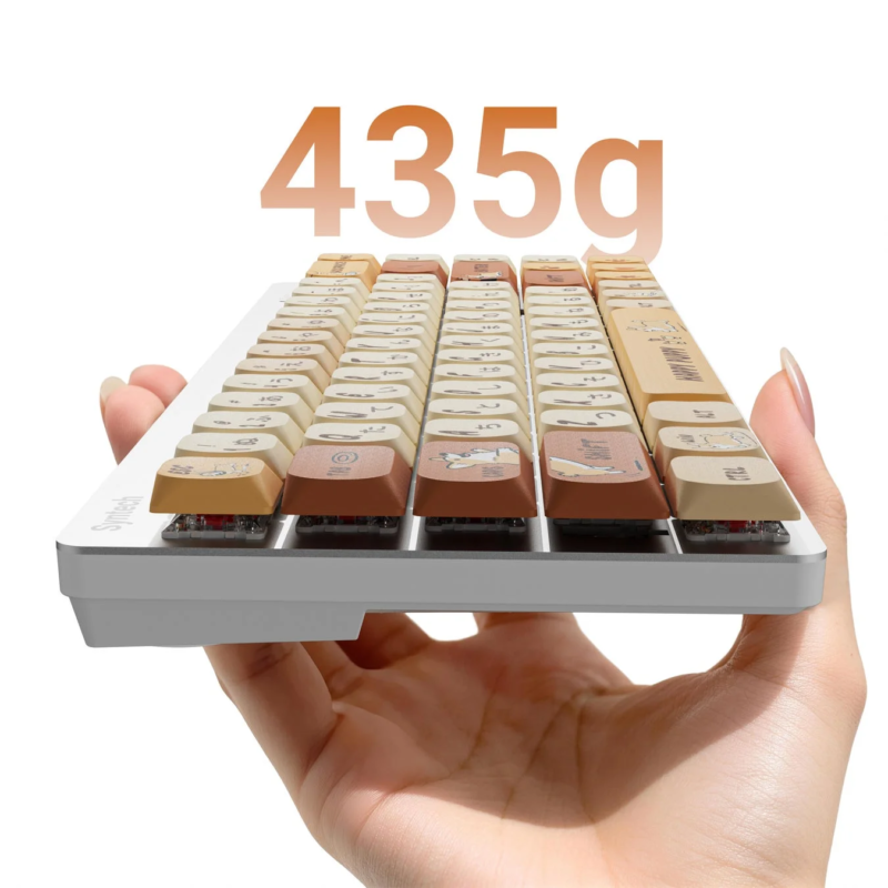 Keyboard on hand, showing 435g weight