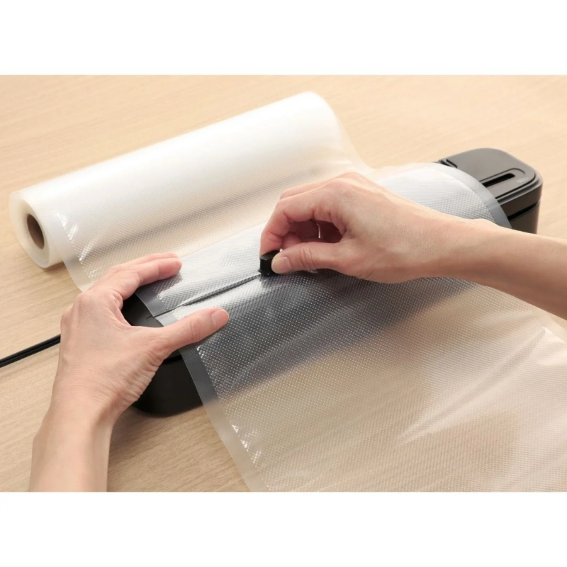 Setting up a bag for sealing