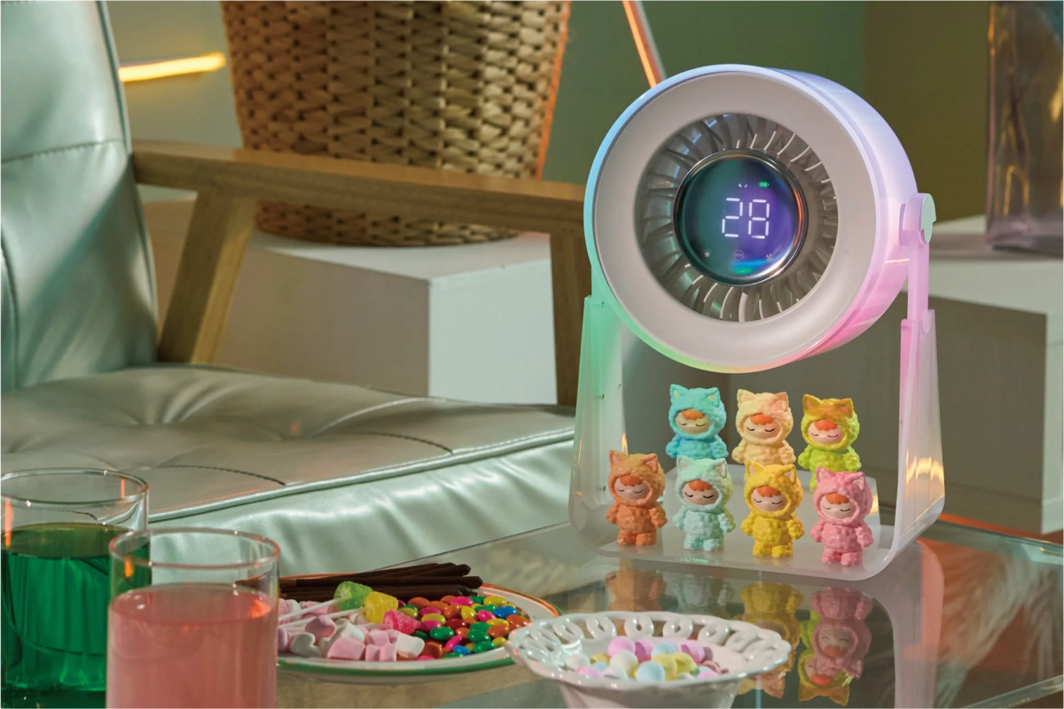 Friends Enjoying Oshikatsu