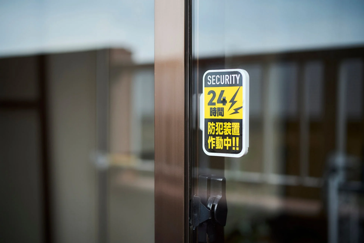 Usage Image - Security Sticker