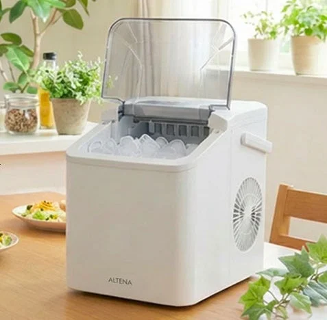 White ice maker