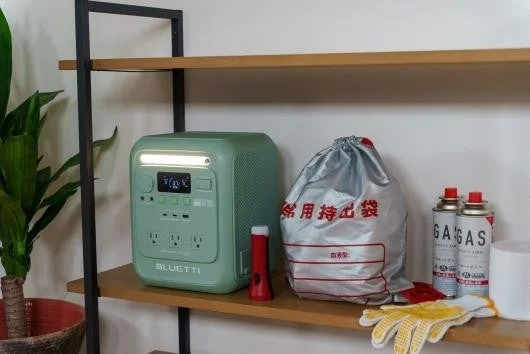AORA 100 mini with disaster preparedness items