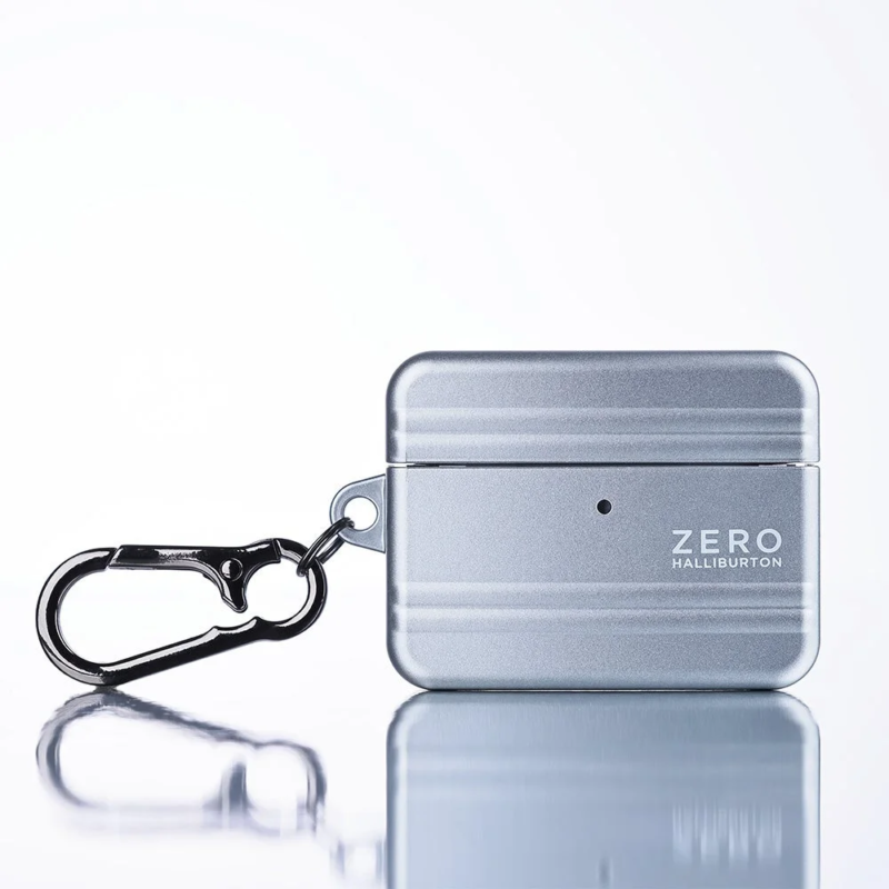 ZERO HALLIBURTON AirPods Pro 3 case with carabiner