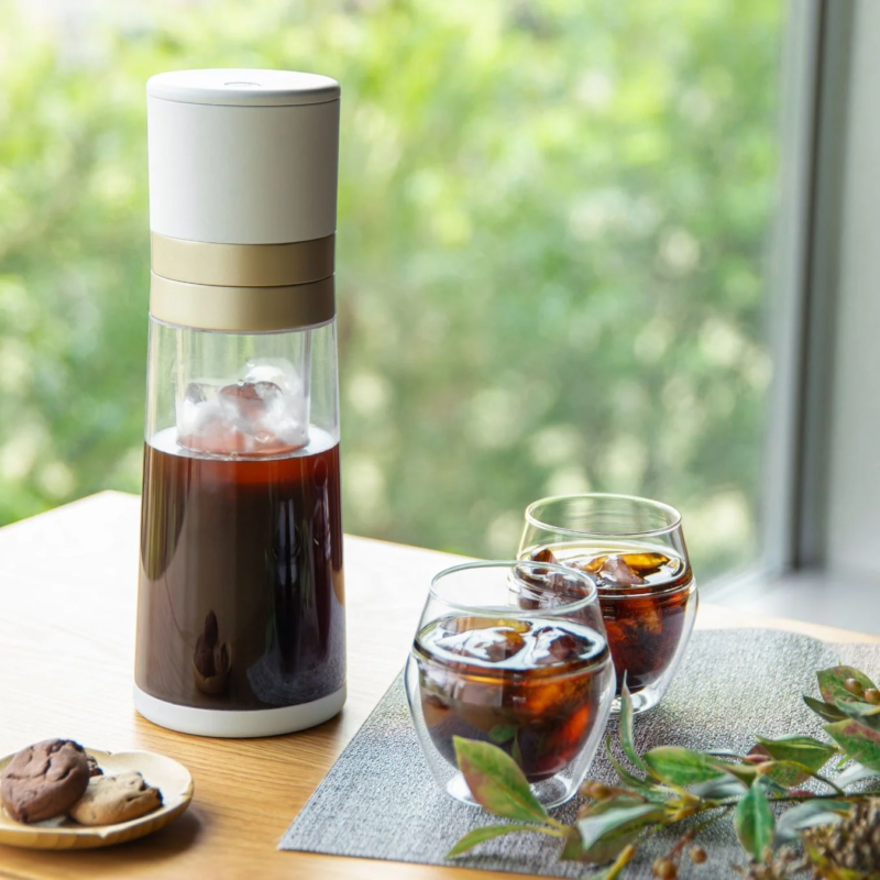 Cool Barista Maxi coffee maker and cold brew glasses