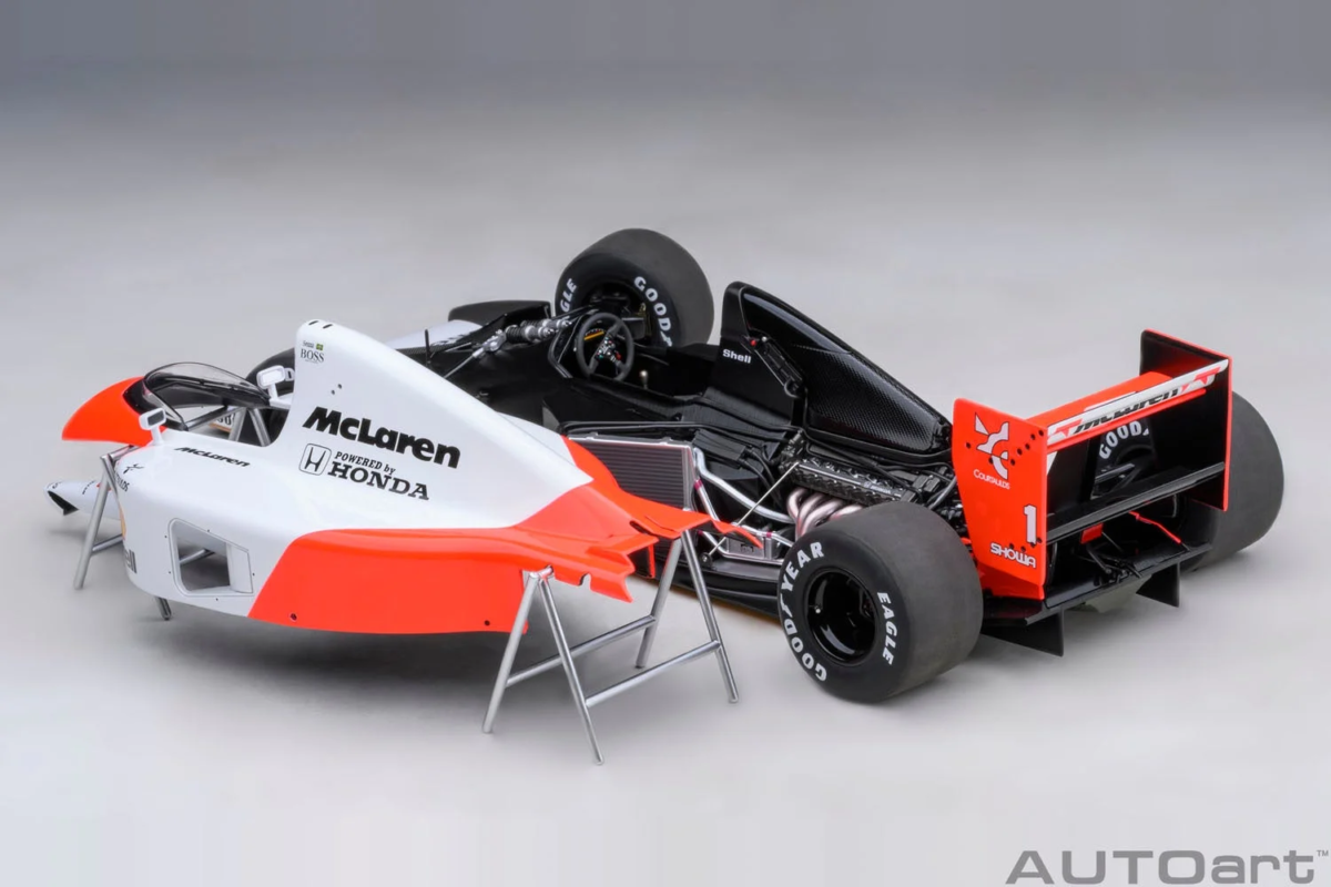 McLaren Honda MP4/6 with cowling removed