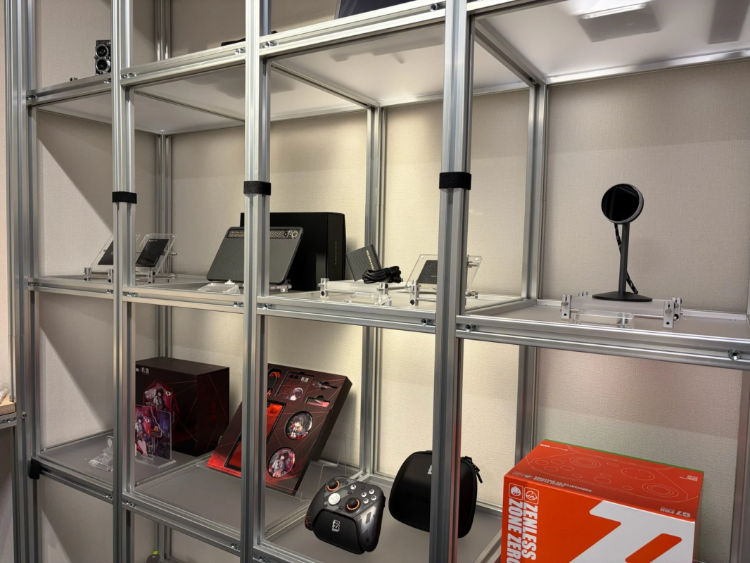 Gaming Gadgets Display