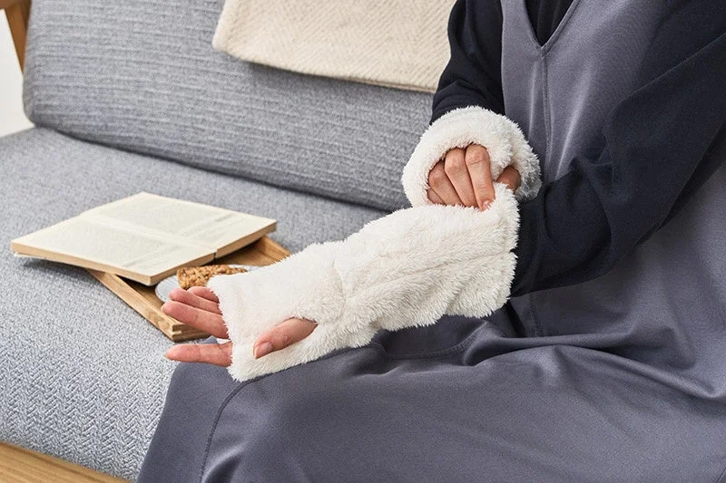Arm Warmers, Reading
