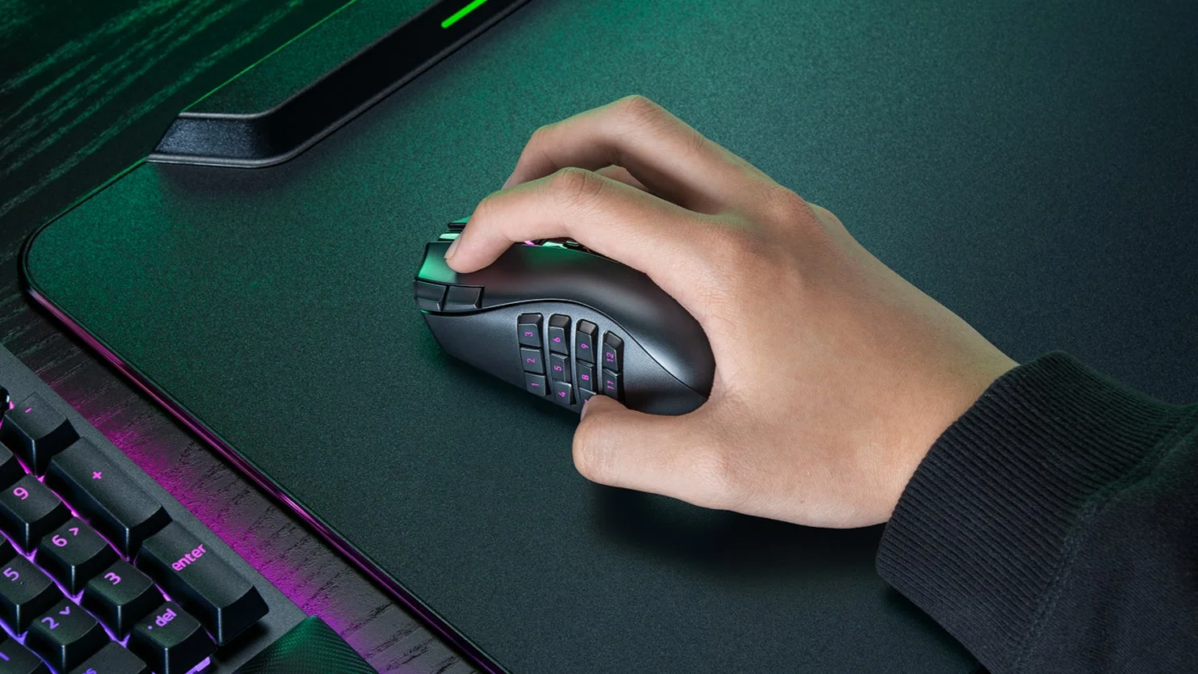 Razer Naga V3 Pro in use with gaming setup