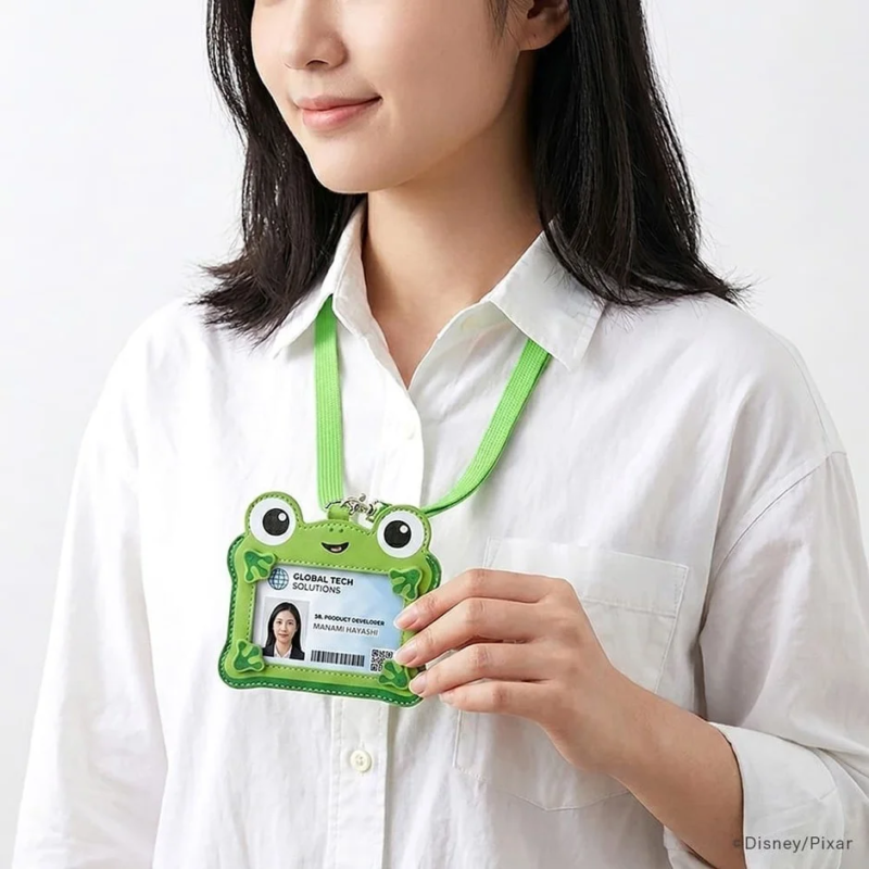 Woman wearing Lillypad IC Card Holder
