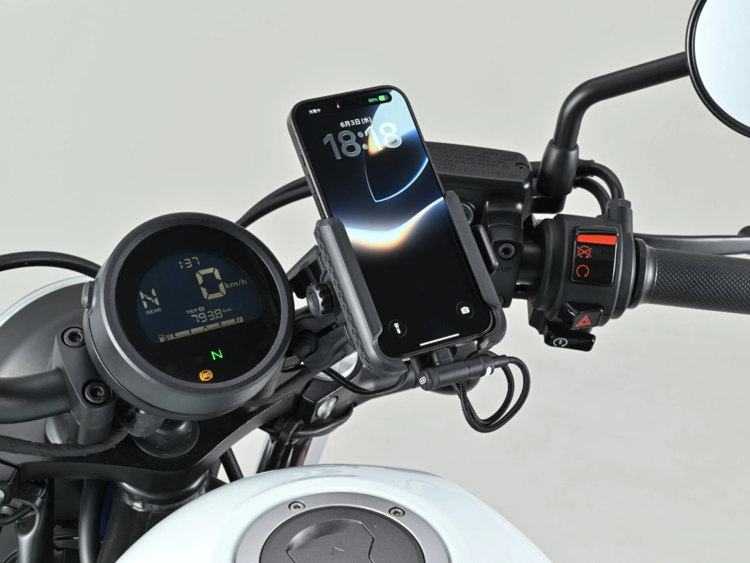 FLEX FSH-3 Smartphone Holder PD Charging on motorcycle
